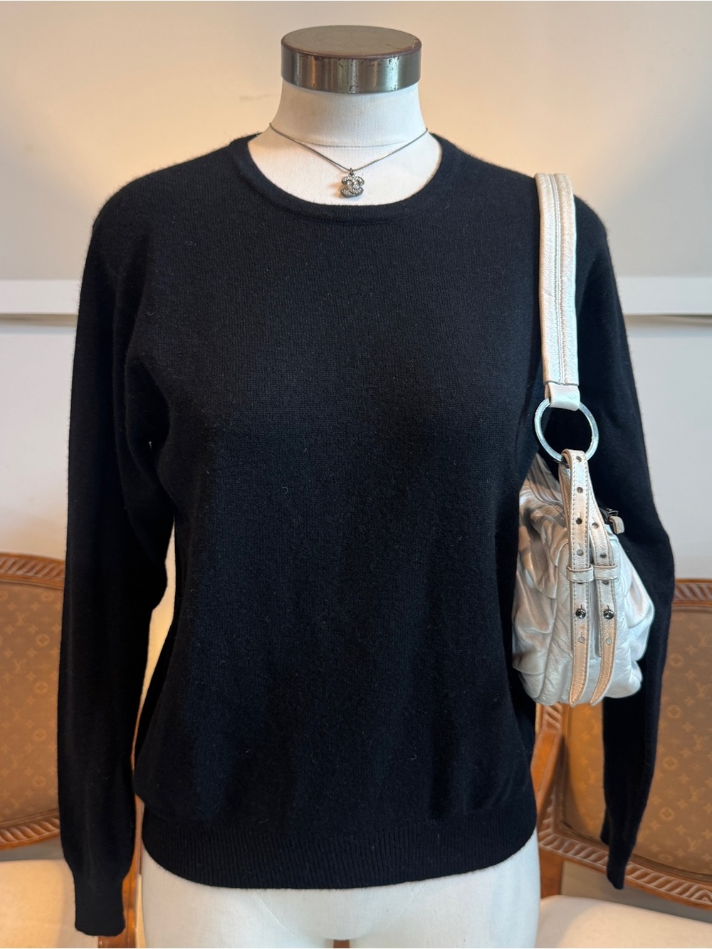 Black Cashmere Crewneck Women's Sweater - Timeless Knit